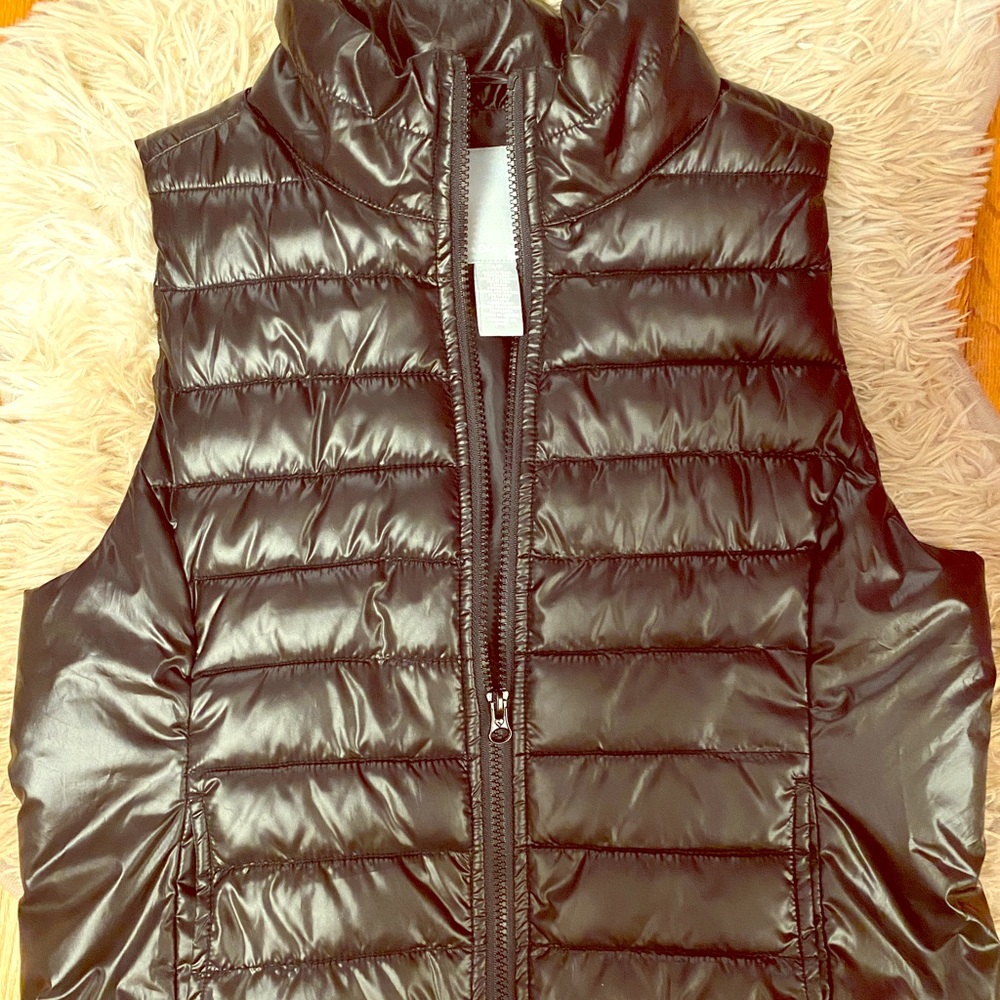 LIKE NEW Lightweight black vest